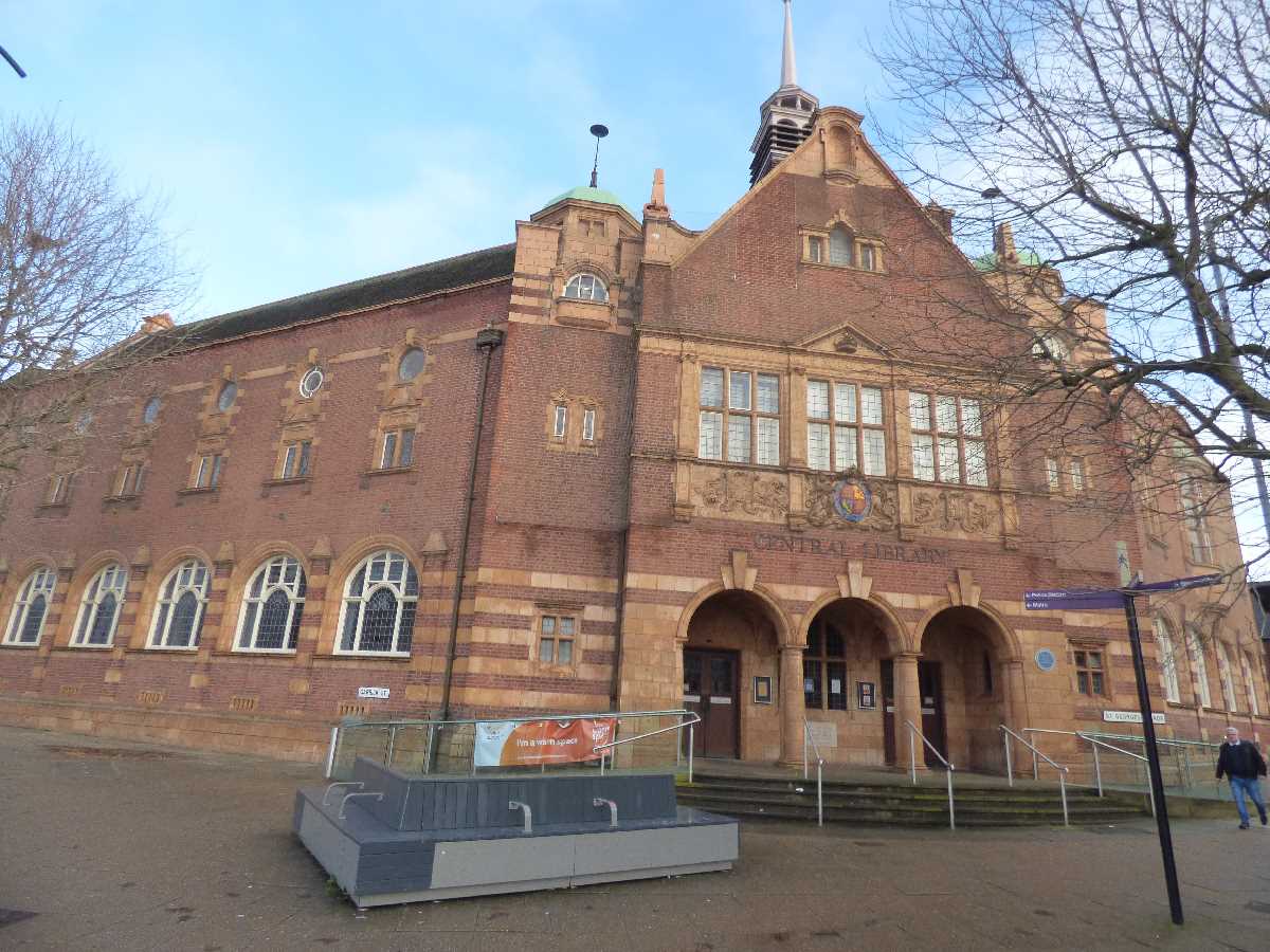 Wolverhampton Central Library - A Wolverhampton Gem!